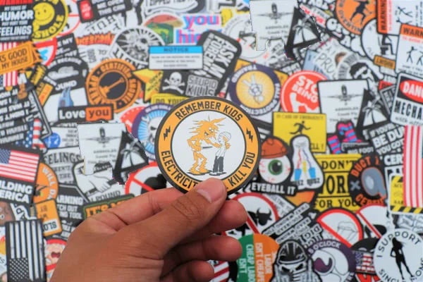 150 autocollants personnalisés